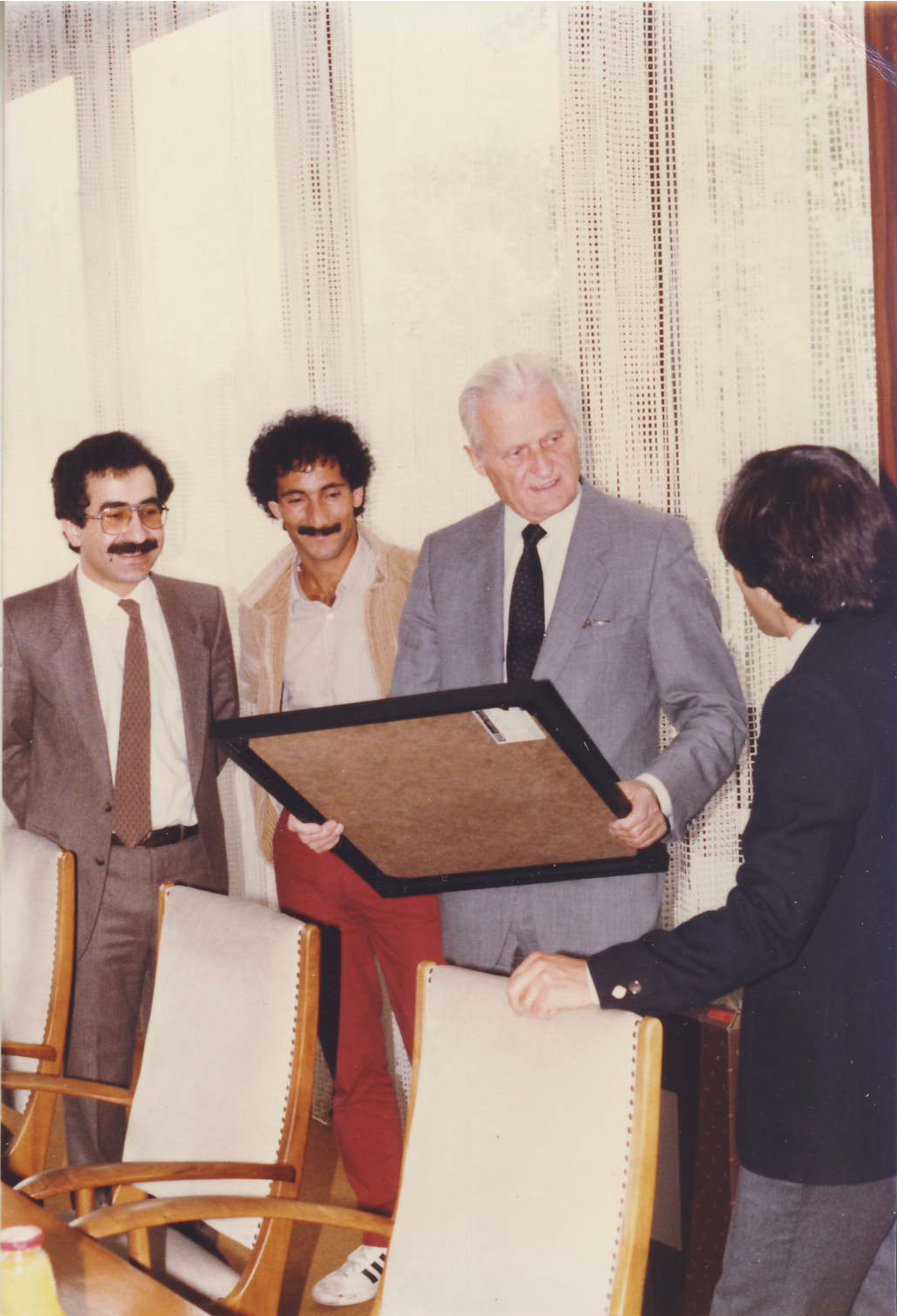 Federalním lékářem Dr.Dear,SRN.1985