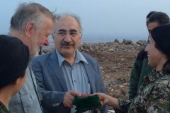 Kurdský aktivista Yekta Uzunoglu v Kurdistánu s europoslancem Jaromírem Štětinou
